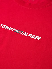 Tommy Sport - RELAXED C-NK GRAPHIC TEE SS - primary red - 2
