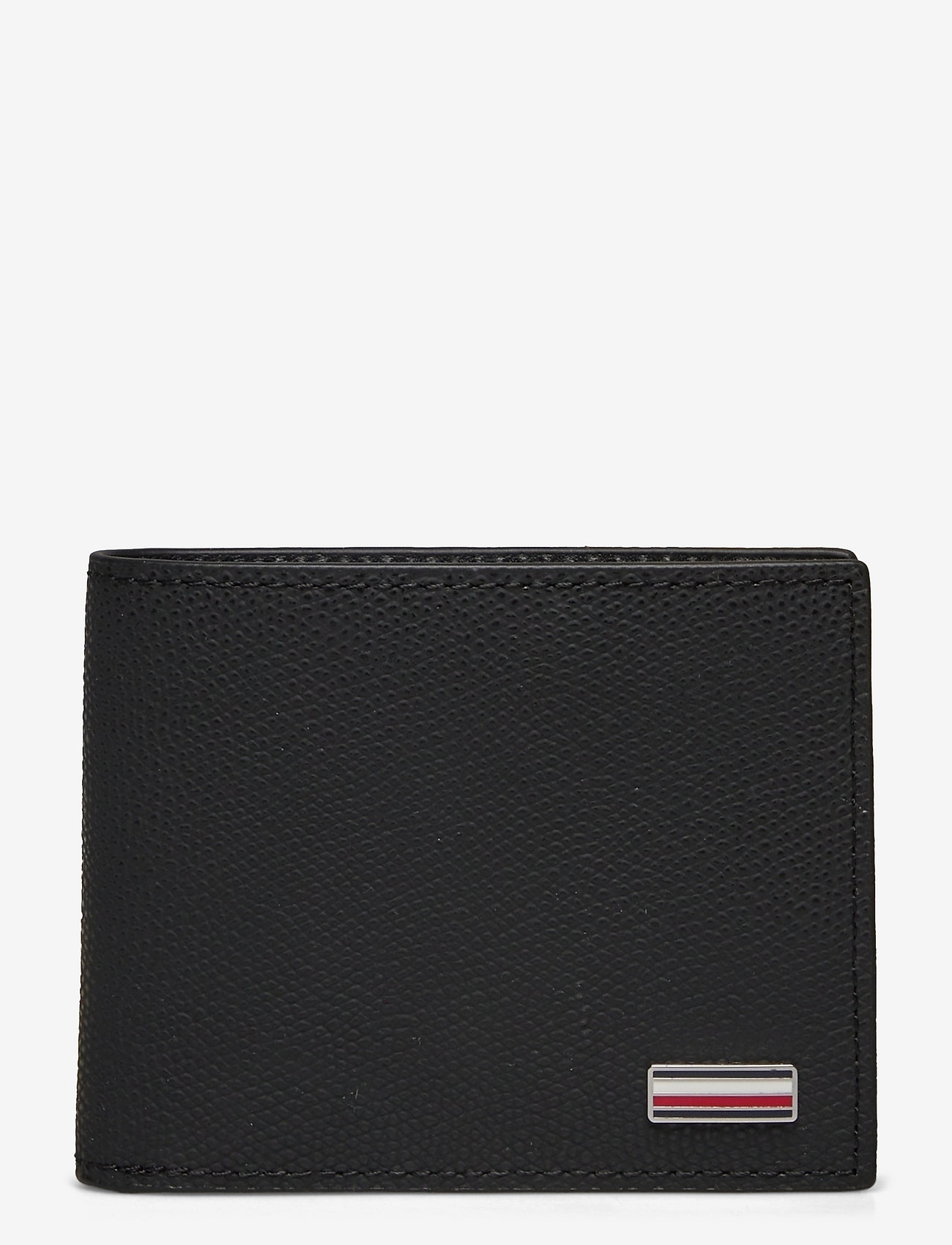 tjm essential padded black