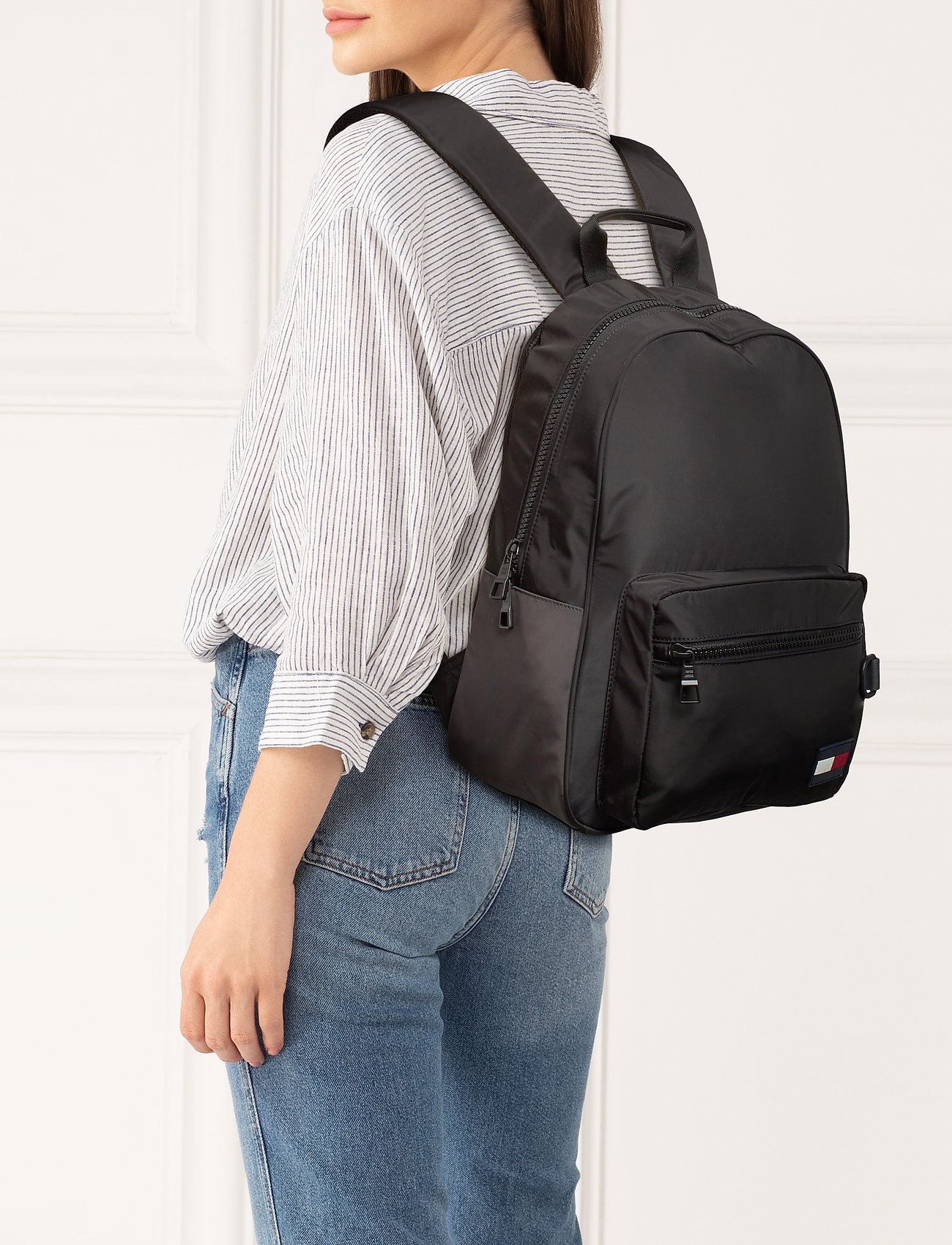 tommy hilfiger backpack outlet