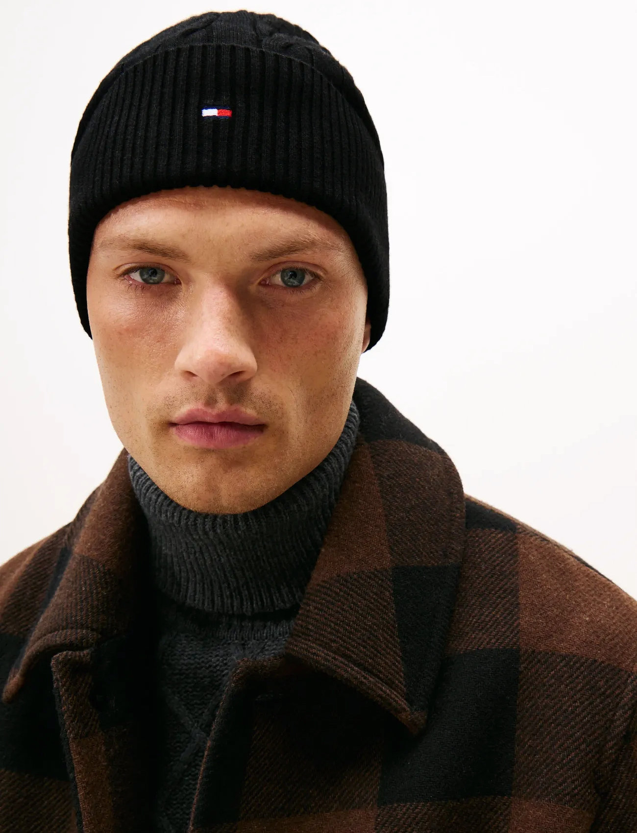 Tommy Hilfiger Th Flag Cable Knit Beanie, One Size, Black, Hovedbeklædning > Huer, Herre