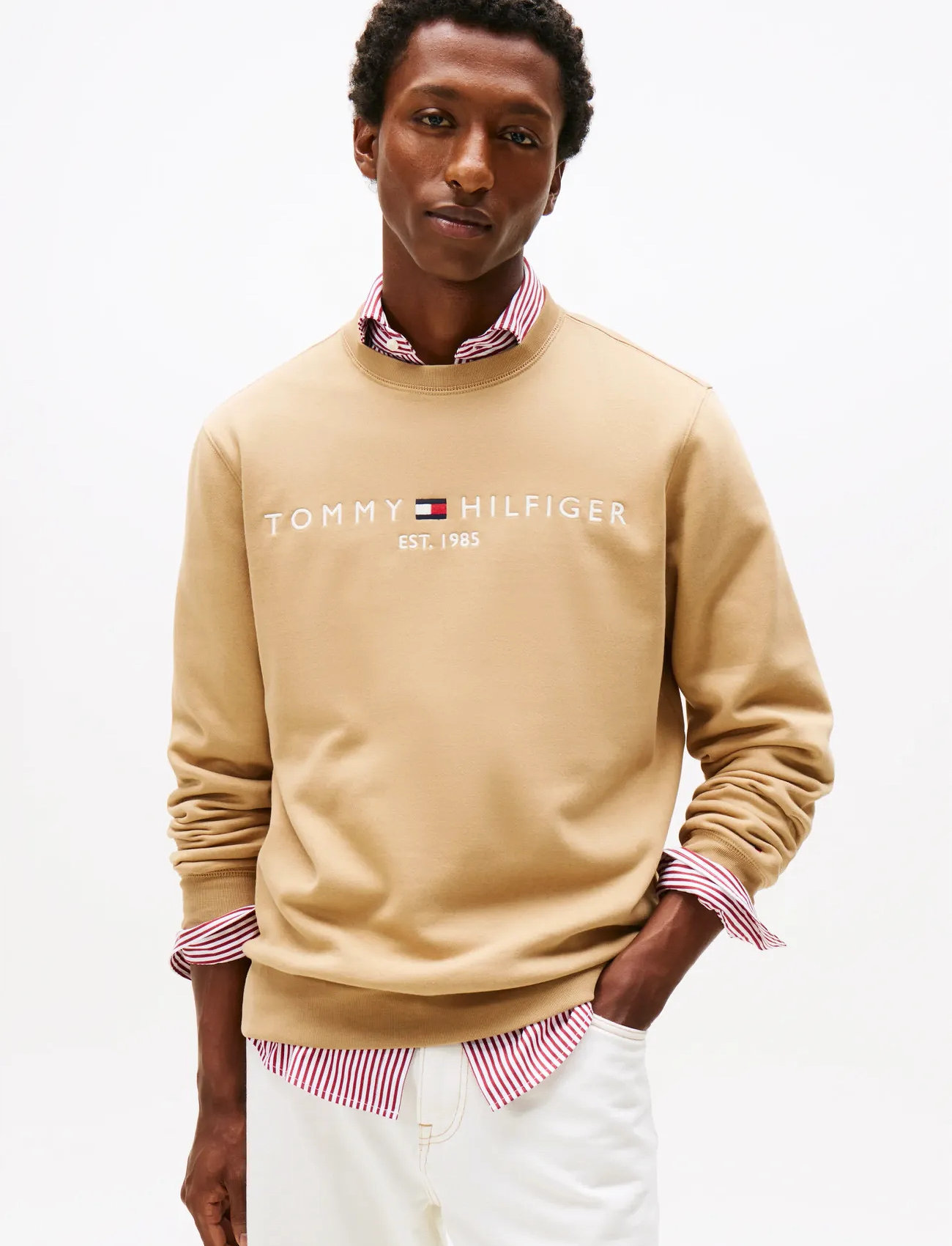 Tommy Hilfiger Tommy Logo Sweatshirt, S, Beige, Sweatshirts & Hættetrøjer > Sweatshirts, Herre