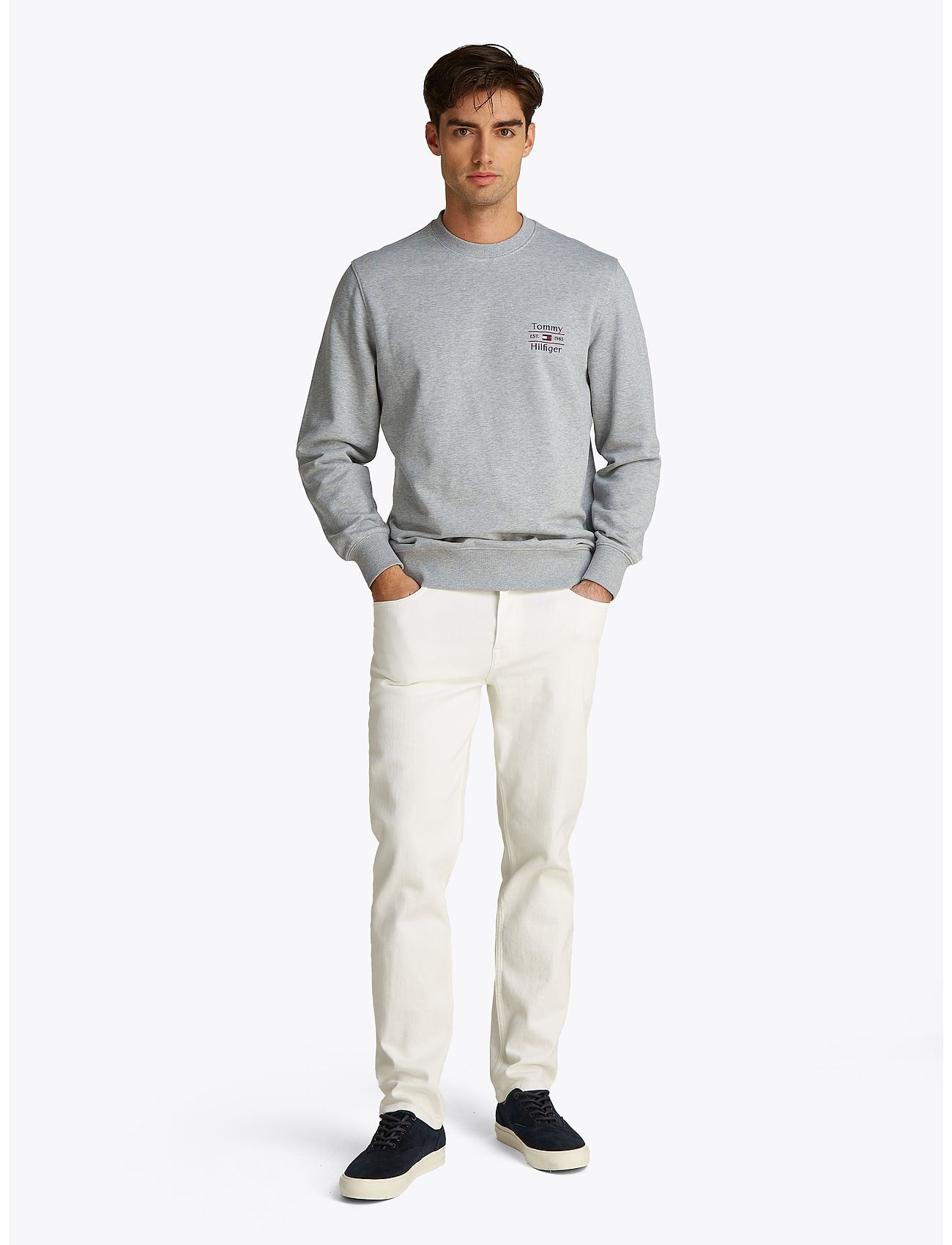 Tommy Hilfiger Hilfiger Stack Sweatshirt, M, Grey, Sweatshirts & Hættetrøjer > Sweatshirts, Herre