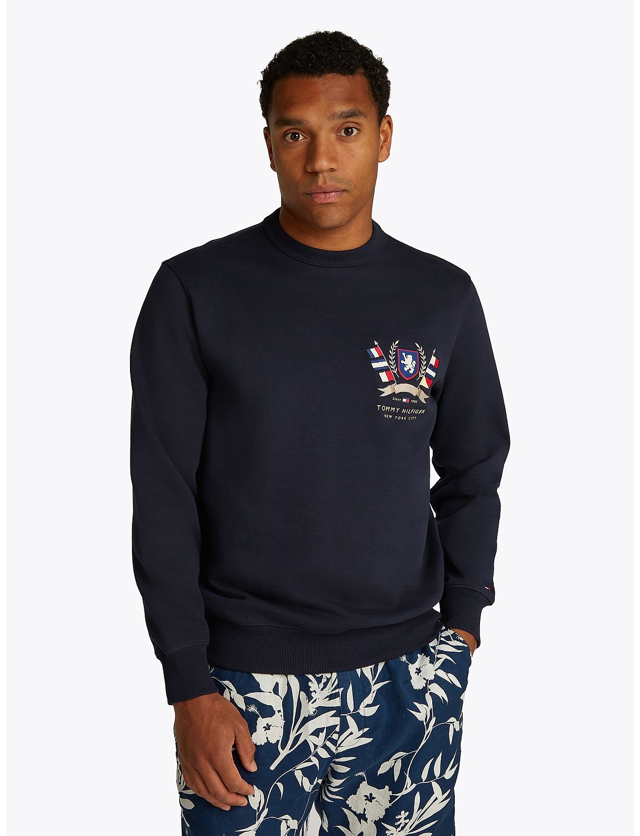 Tommy Hilfiger Hilfiger Color Crest Sweatshirt, L, Navy, Sweatshirts & Hættetrøjer > Sweatshirts, Herre