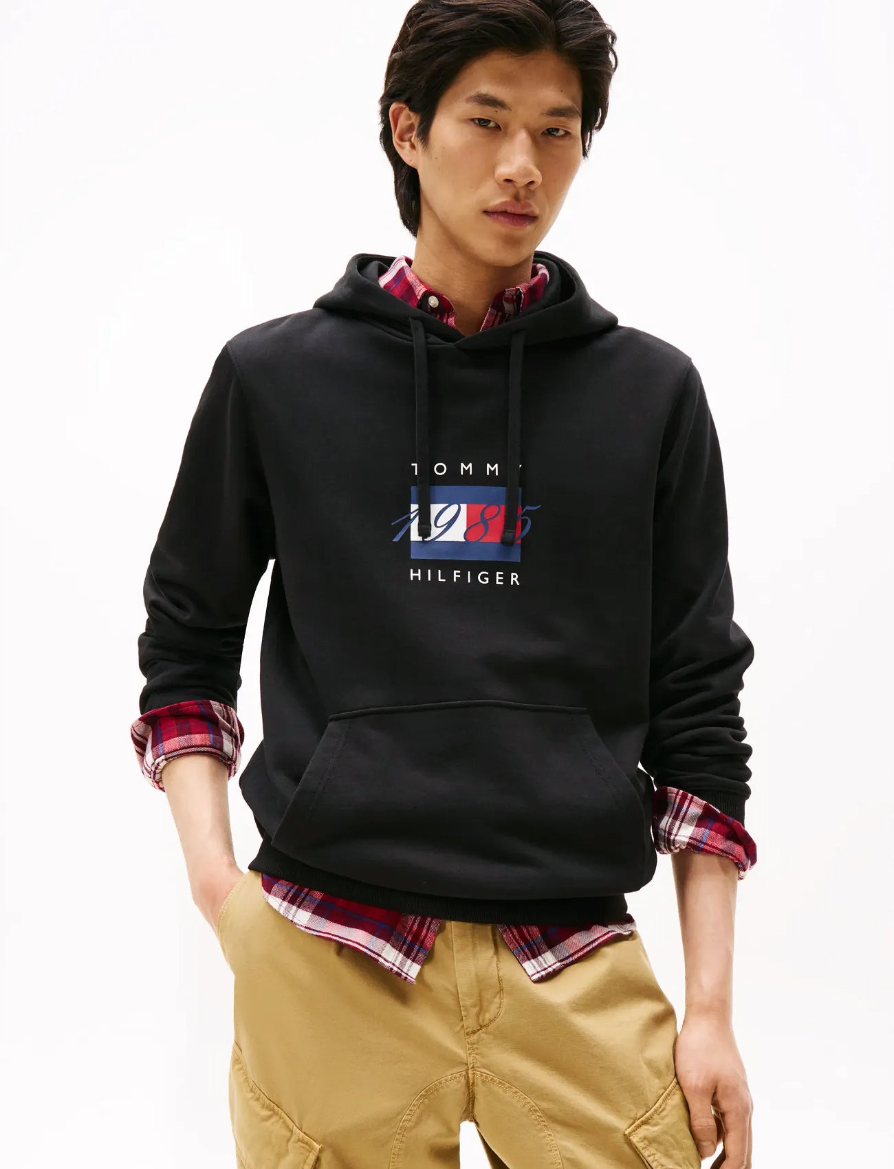 Tommy Hilfiger Linear Flag Graphic Hoodie, XL, Black, Sweatshirts & Hættetrøjer > Hættetrøjer, Herre