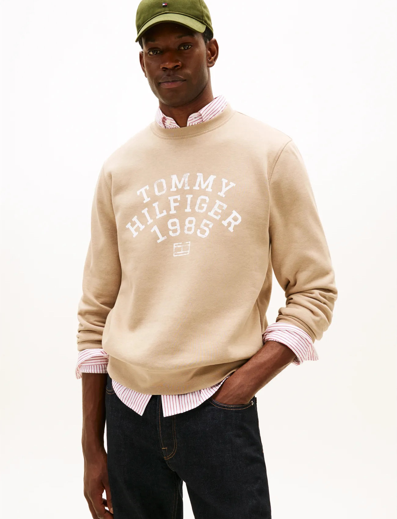 Tommy Hilfiger Hilfiger Arch Sweatshirt, S, Beige, Sweatshirts & Hættetrøjer > Sweatshirts, Herre
