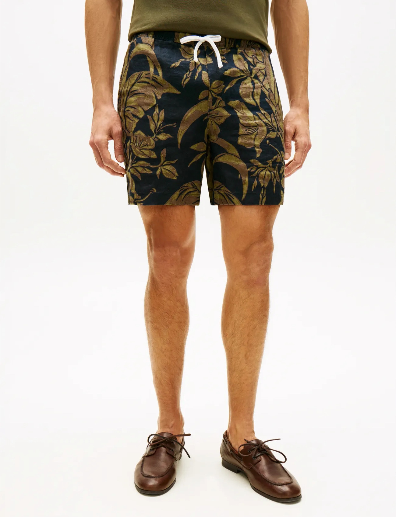 Tommy Hilfiger Dover 6 Po Linen Floral Aop 2/2, 36, White, Shorts > Afslappede Shorts, Herre
