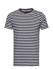 stretch slim fit tee
