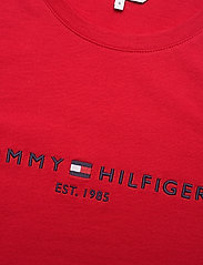 Tommy Hilfiger - TH ESS HILFIGER C-NK REG TEE SS - t-krekli - blazer red - 2