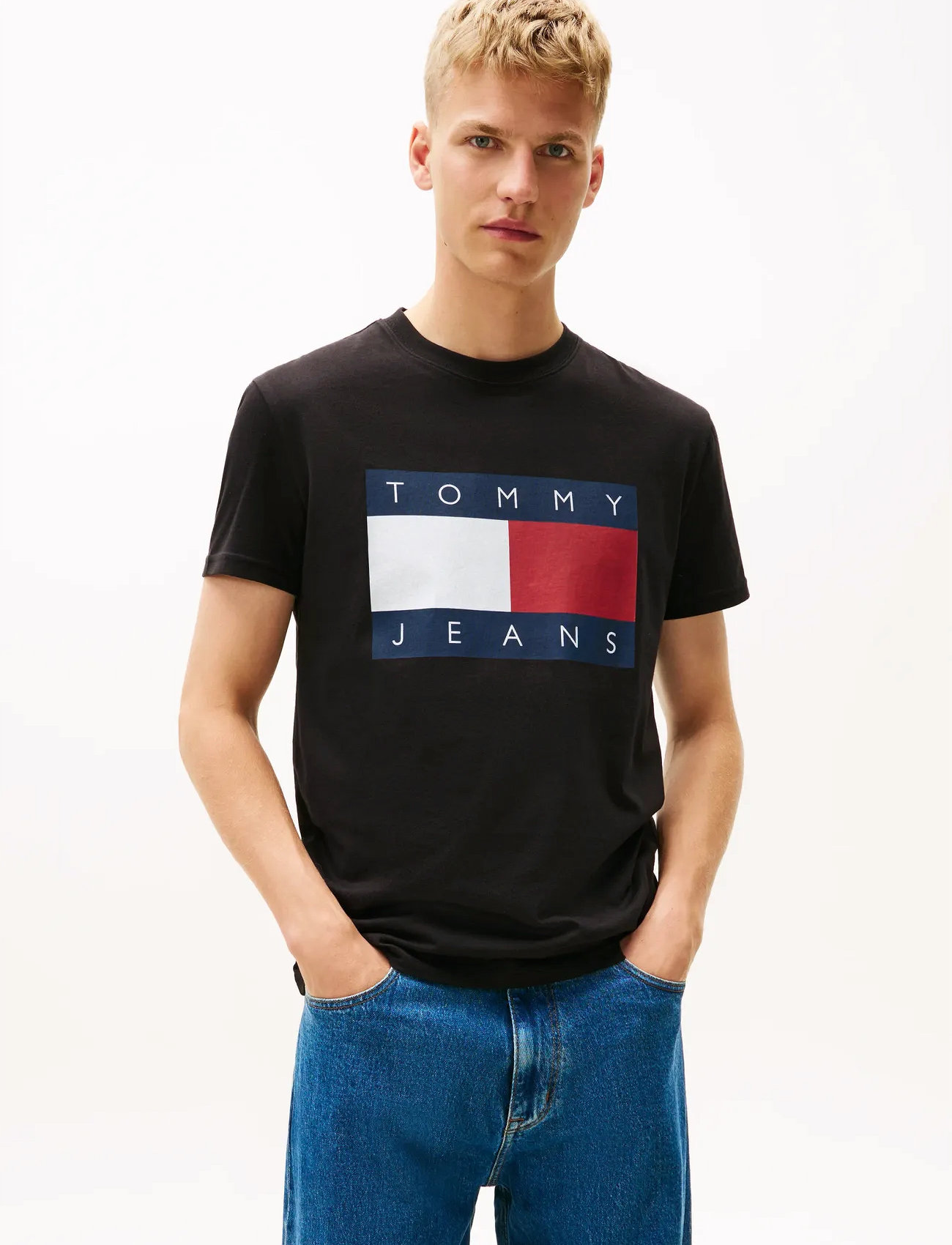 Tommy Jeans Tjm Reg Big Flag Ss Tee Ext, M, Black, T-Shirts > Kortærmede, Herre