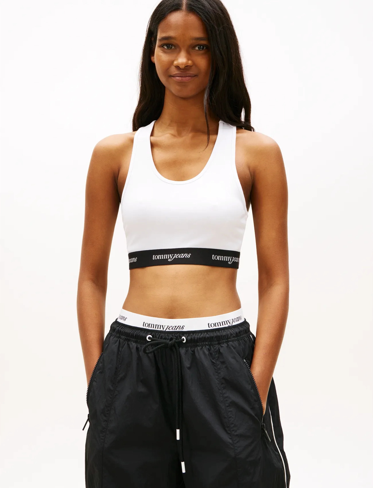 Tommy Jeans Tjw Crp Tape Bra Top, M, White, Sport Crop Overdele > Sport Sleeveless Crop Overdele, Dame