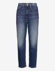 Tommy Jeans - MOM JEAN UHR TPRD AE632 MBC - tapered jeans - denim medium - 0