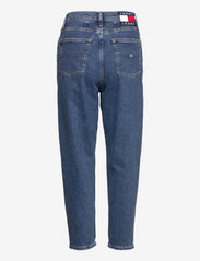 Tommy Jeans - MOM JEAN UHR TPRD BF6151 - jeans droites - denim dark - 2