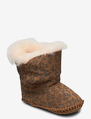 leopard winter boots