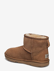 ugg k classic