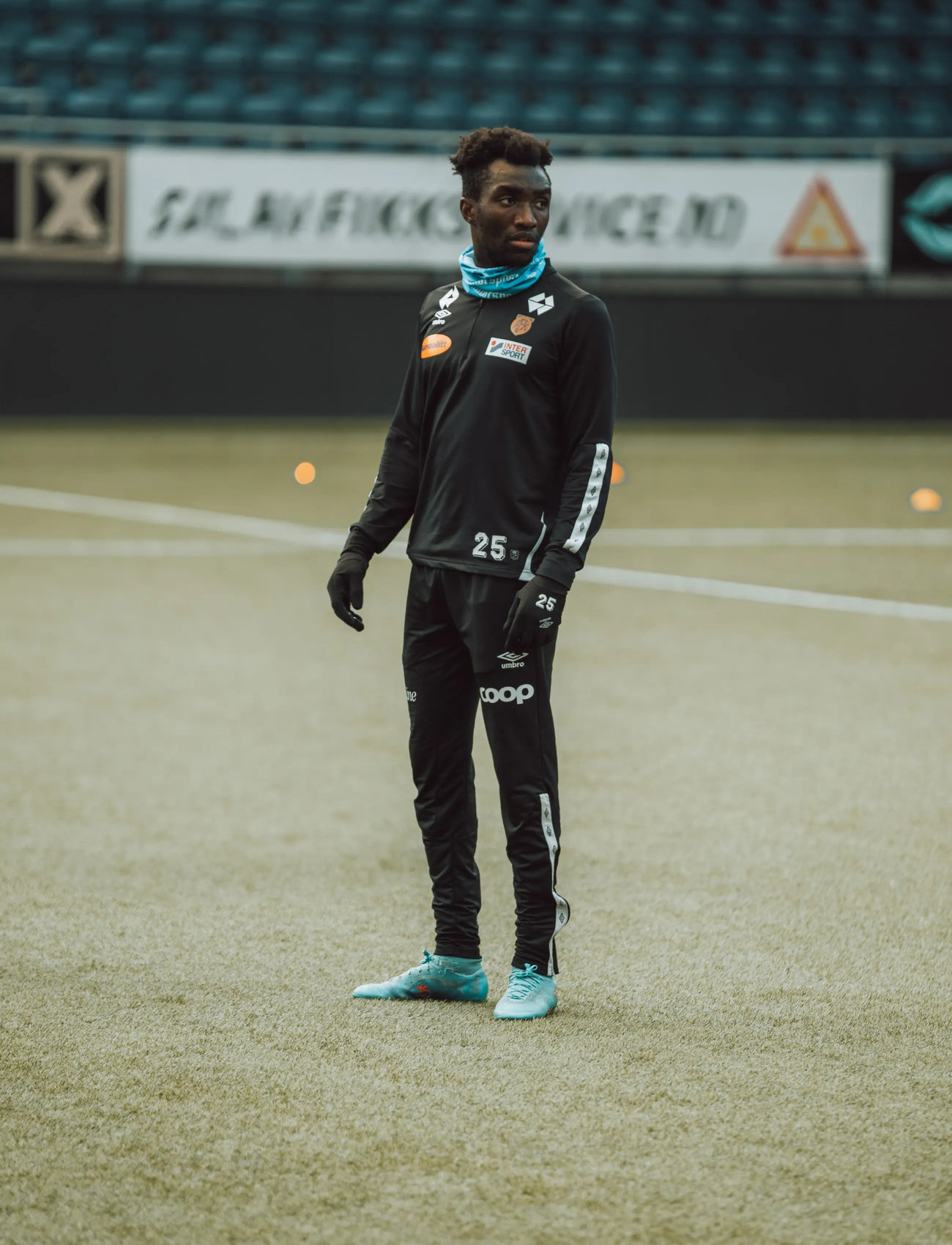 Umbro Ux Elite Half Zip, XXL, Black, Sport Overdele > Sport T-shirts, Herre