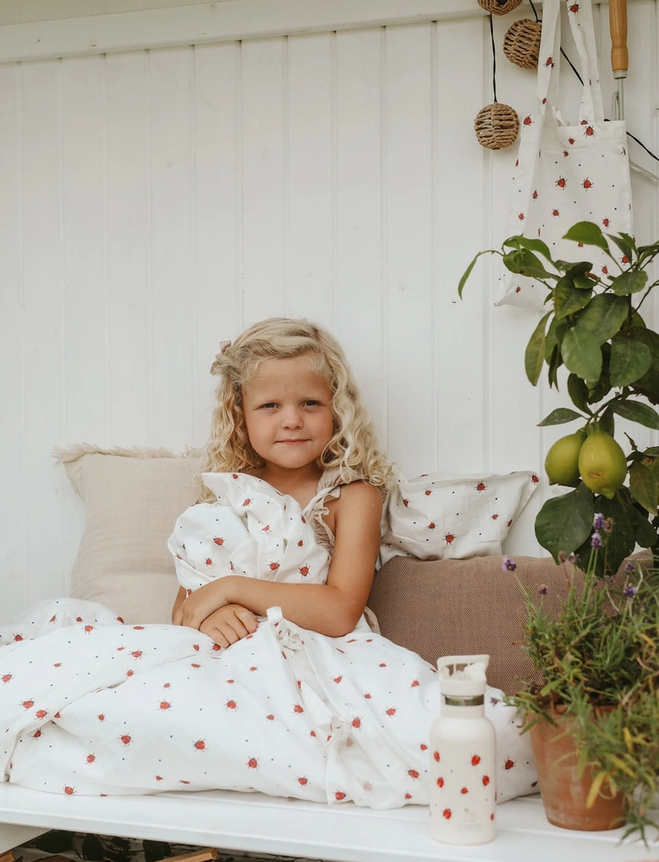 Vanilla Copenhagen Sengetøj - Baby - Lady Lovebug, 70X 100 cm/40X 45 cm, White, Søvntid > Sengesæt, Børn