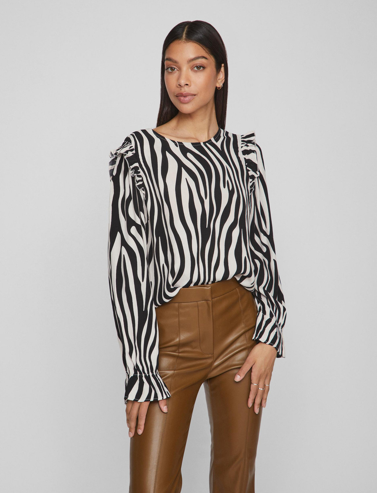 Vila Vifini Oneck L/S Top/Su, 34, Black, Bluser > Langærmede, Dame