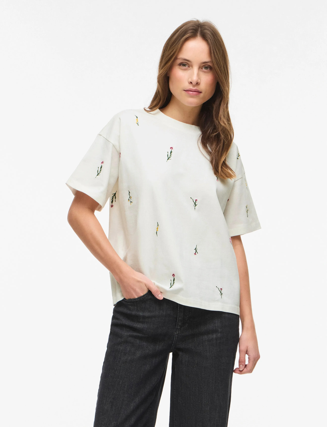 Vila Vimonie Floral Emb S/S O-Neck/R, XL, Cream, T-Shirts & Toppe > Kortærmede, Dame