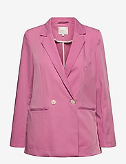pink tailored blazer
