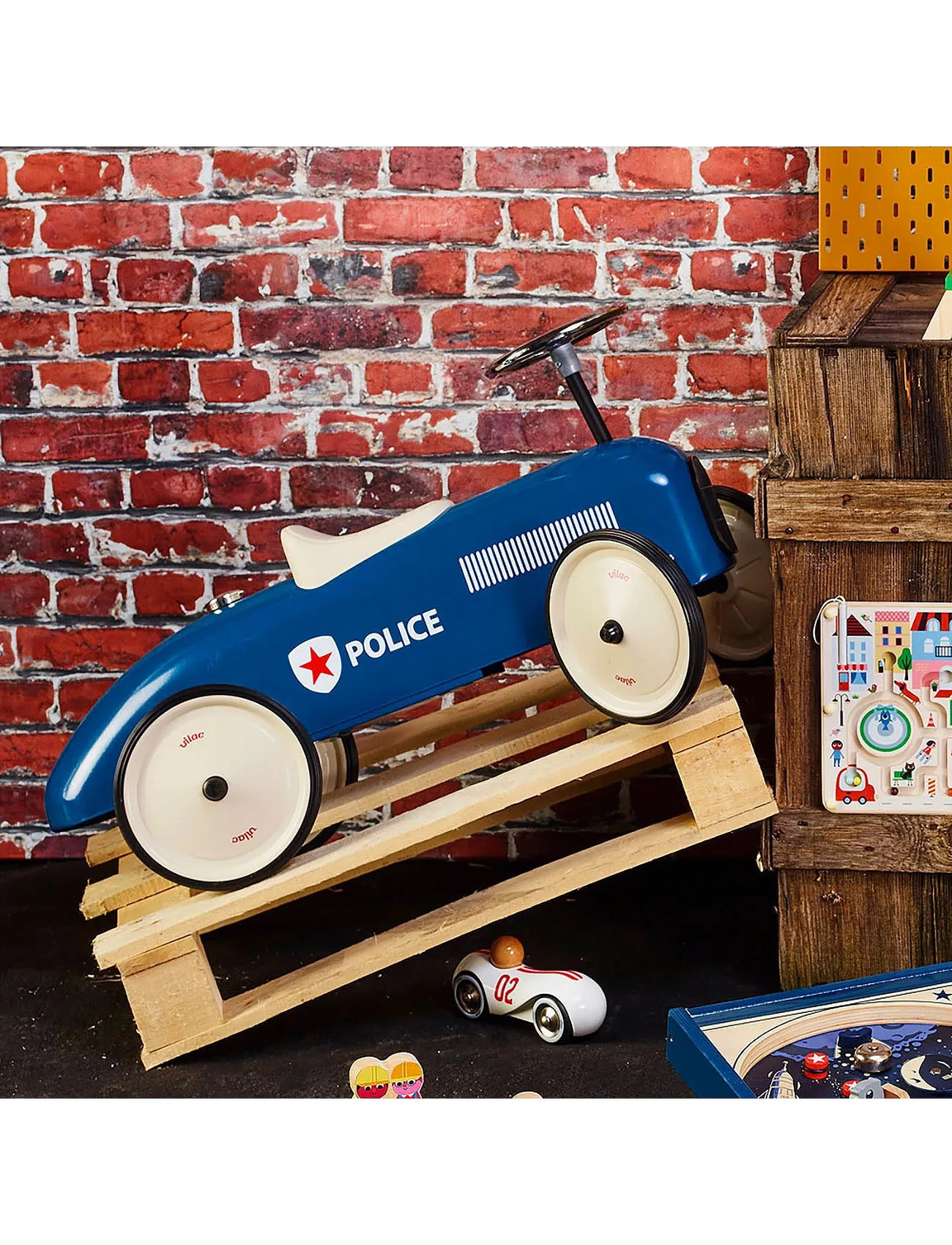 Vilac Vintage Ride-On Car - Police, One Size, Blue, Legetøj > Ride On Legetøj, Børn
