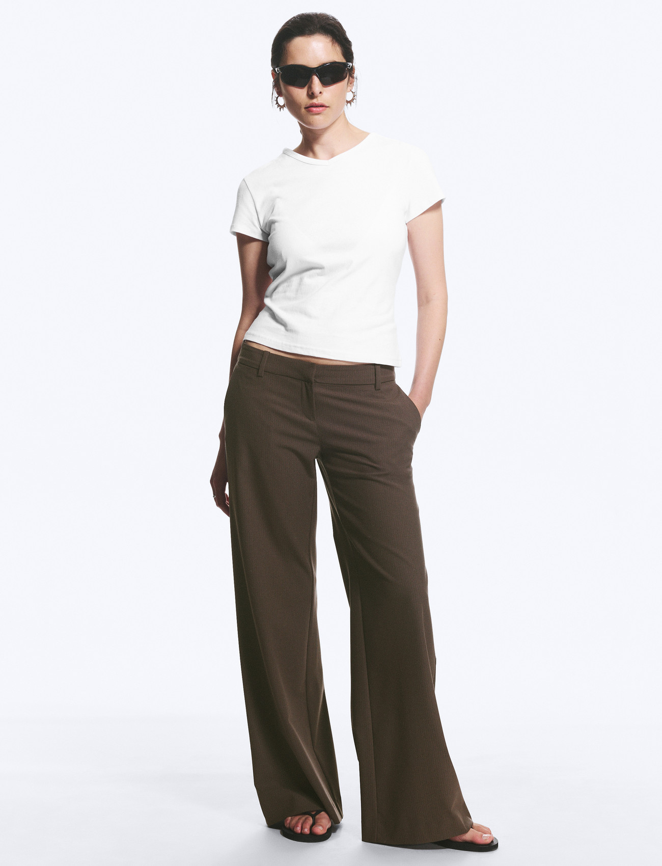 Weekday Low Flared Suit Trousers, 44, Brown, Bukser > Brede Ben, Dame