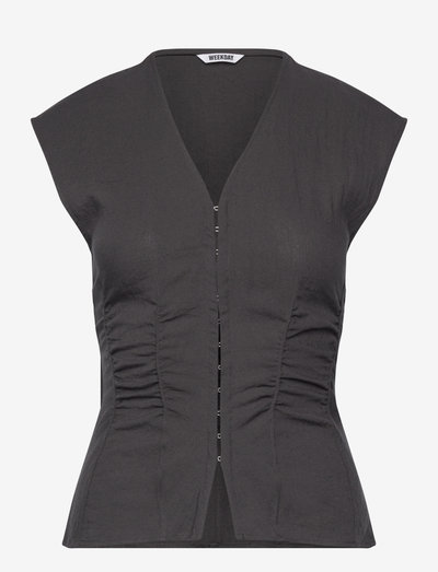 Crinkle Fitted Top