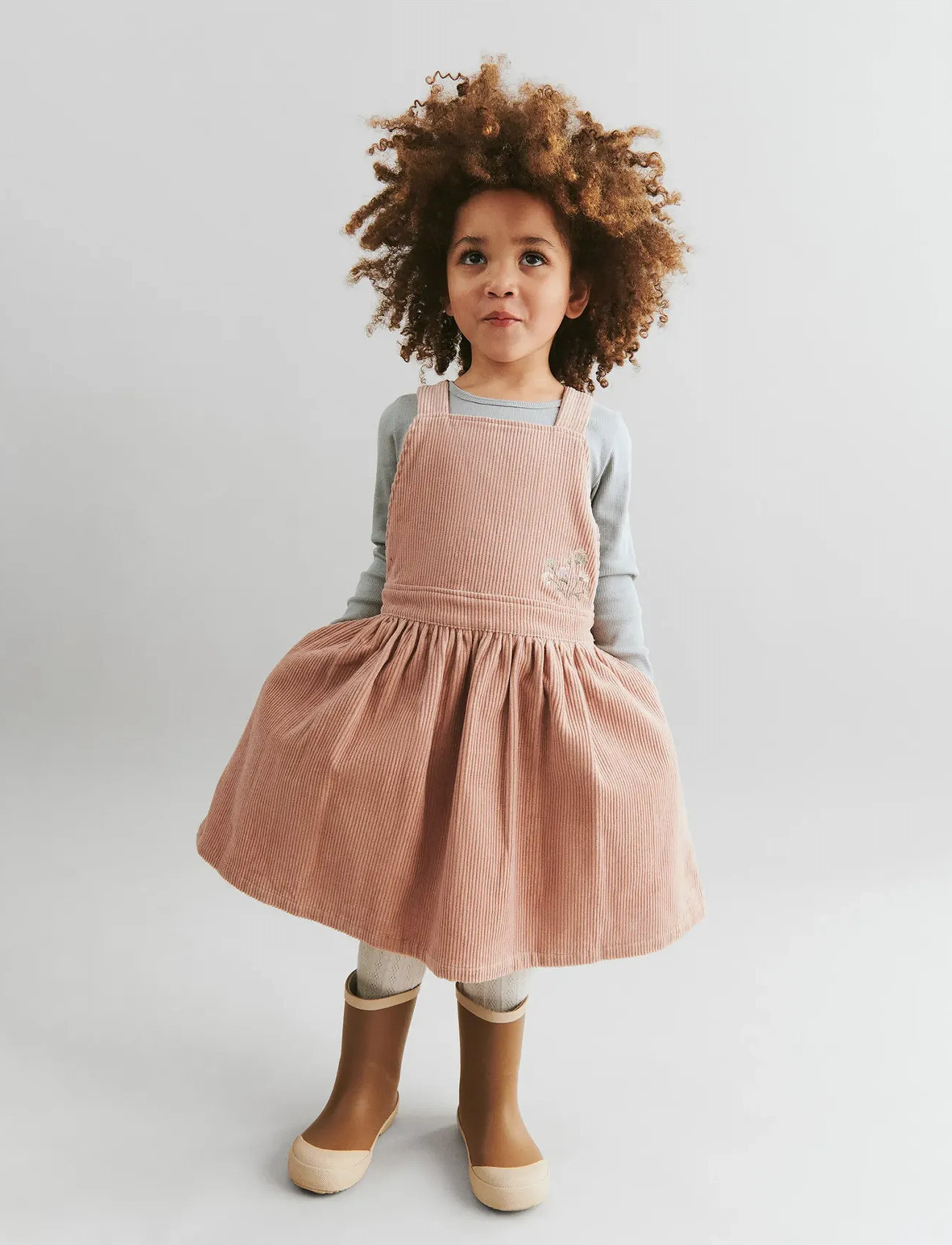Wheat Pinafore Agnes, 98, Coral, Kjoler > Dungaree-Kjole, Børn