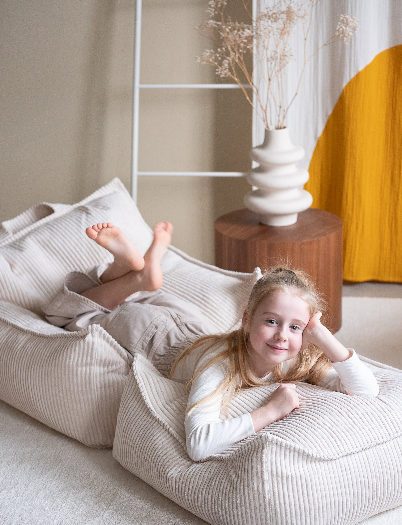 Wigiwama Beanbag Chair Corduroy, 80X 70X 50 cm, White, Møbler > Puffer, Børn
