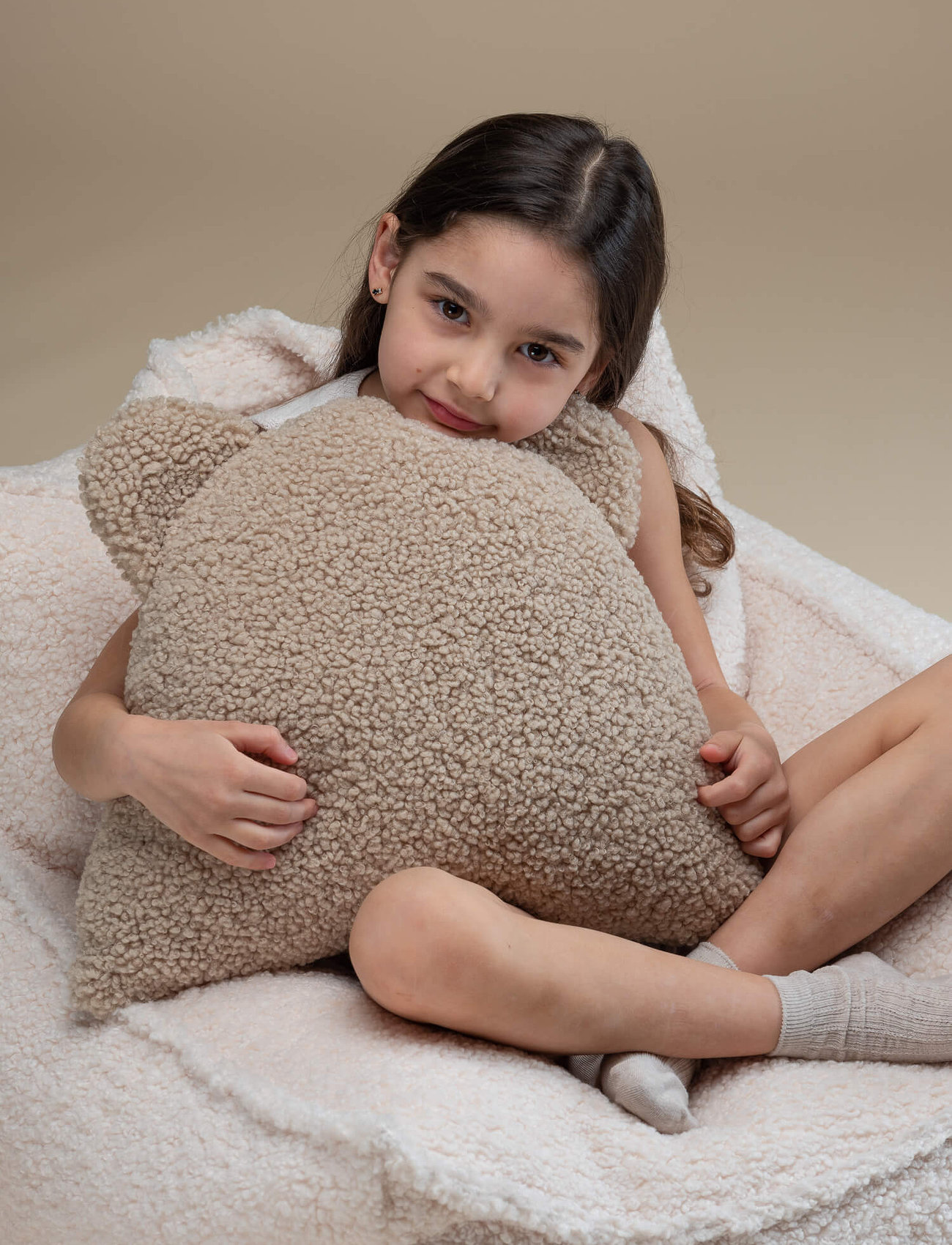 Wigiwama Beanbag Chair Teddy, 80X 70X 50 cm, White, Møbler > Puffer, Børn