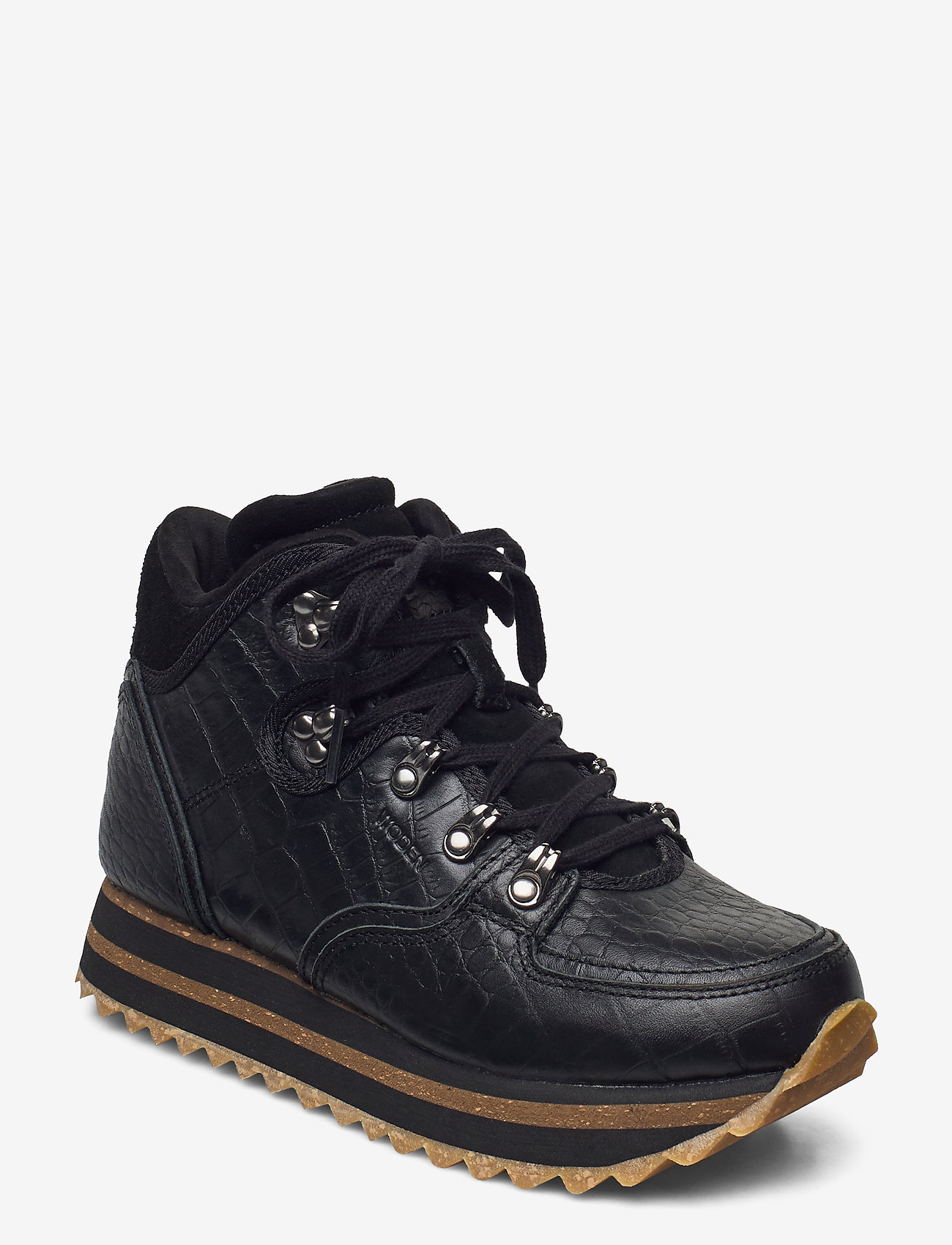 plateau boots black