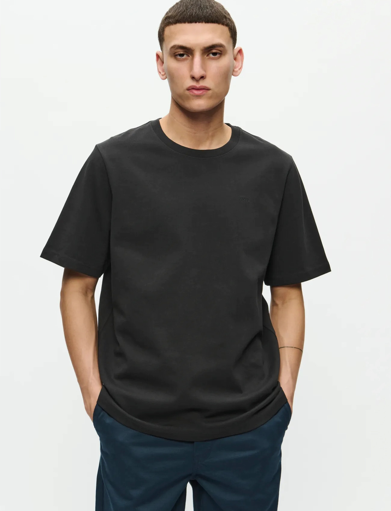 WOOD WOOD Wwbobby Tee 25216, L, Black, T-Shirts > Kortærmede, Herre