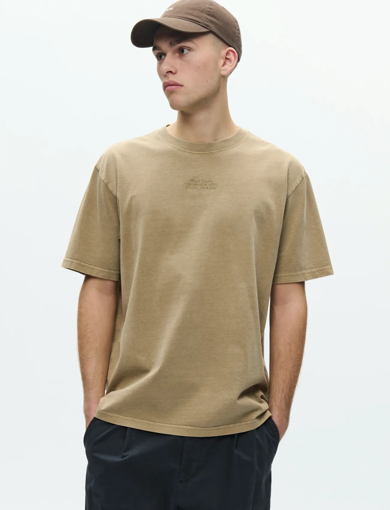 WOOD WOOD Wwoliver Tee 25207, M, Beige, T-Shirts > Kortærmede, Herre