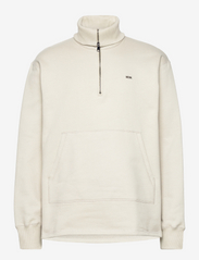 Caspian half zip