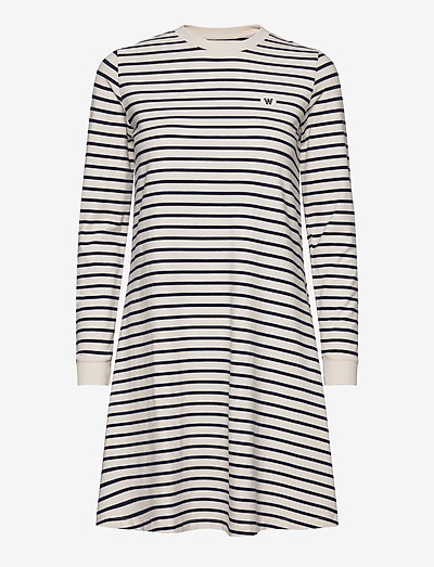 Isa dress - sommarklänningar - off-white/navy stripes