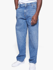 Woodbird - Leroy Blue Vintage Jeans - loose jeans - light blue - 3