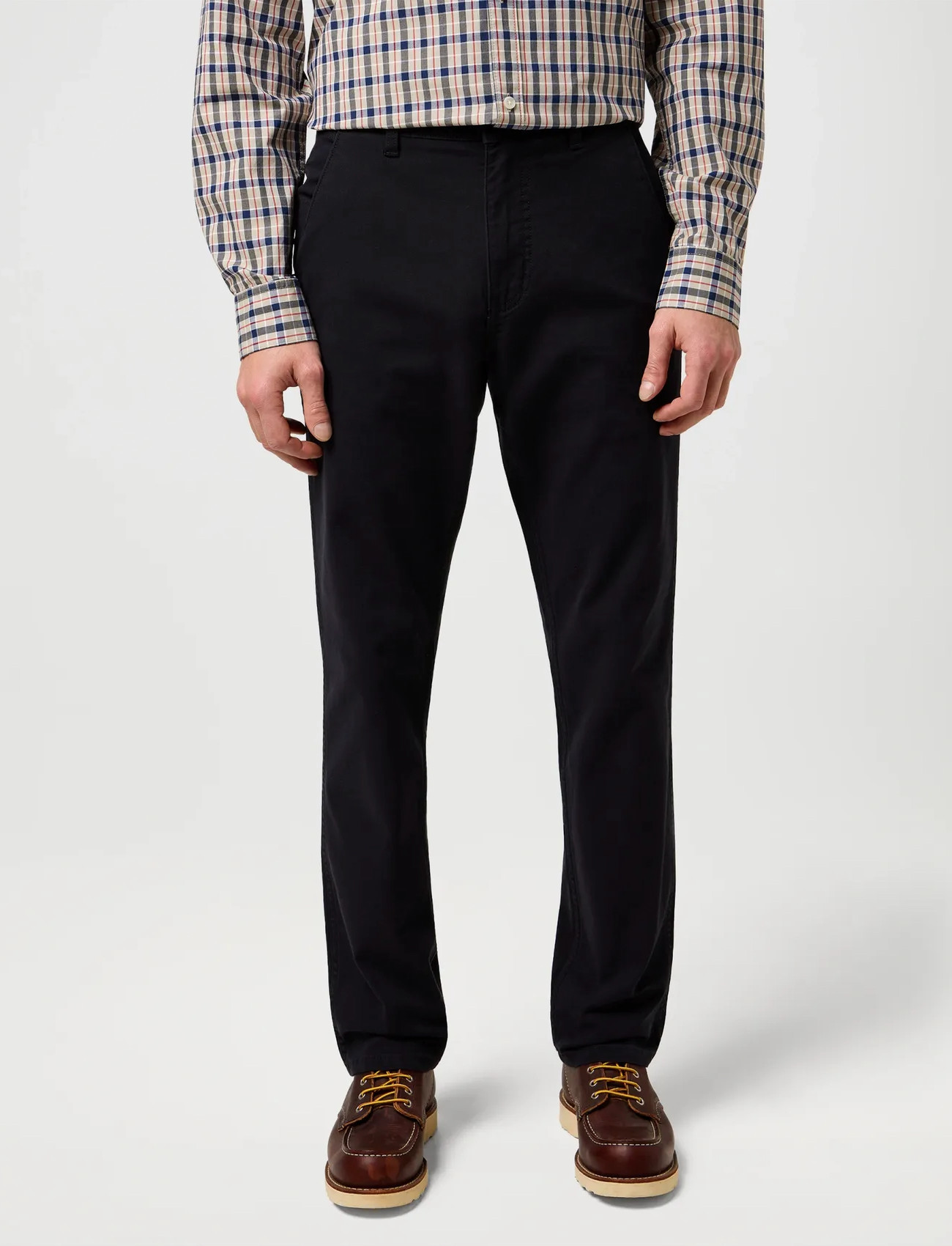 Wrangler Regular Chino, 34 x 30, Black, Bukser > Chinos, Herre