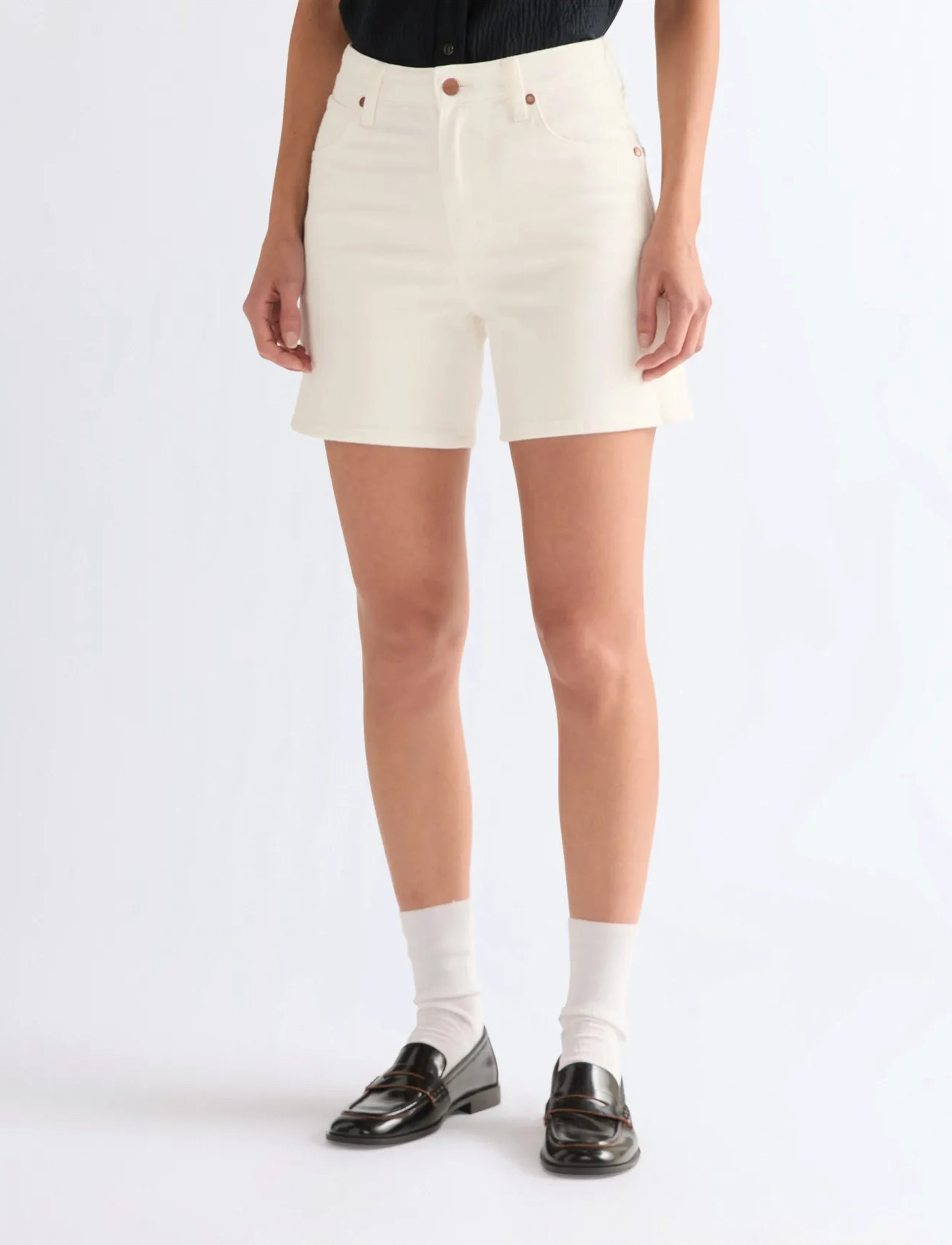 Wrangler Cowboy Short 5 Inch, 29 x 00, Cream, Shorts > Denim Shorts, Dame