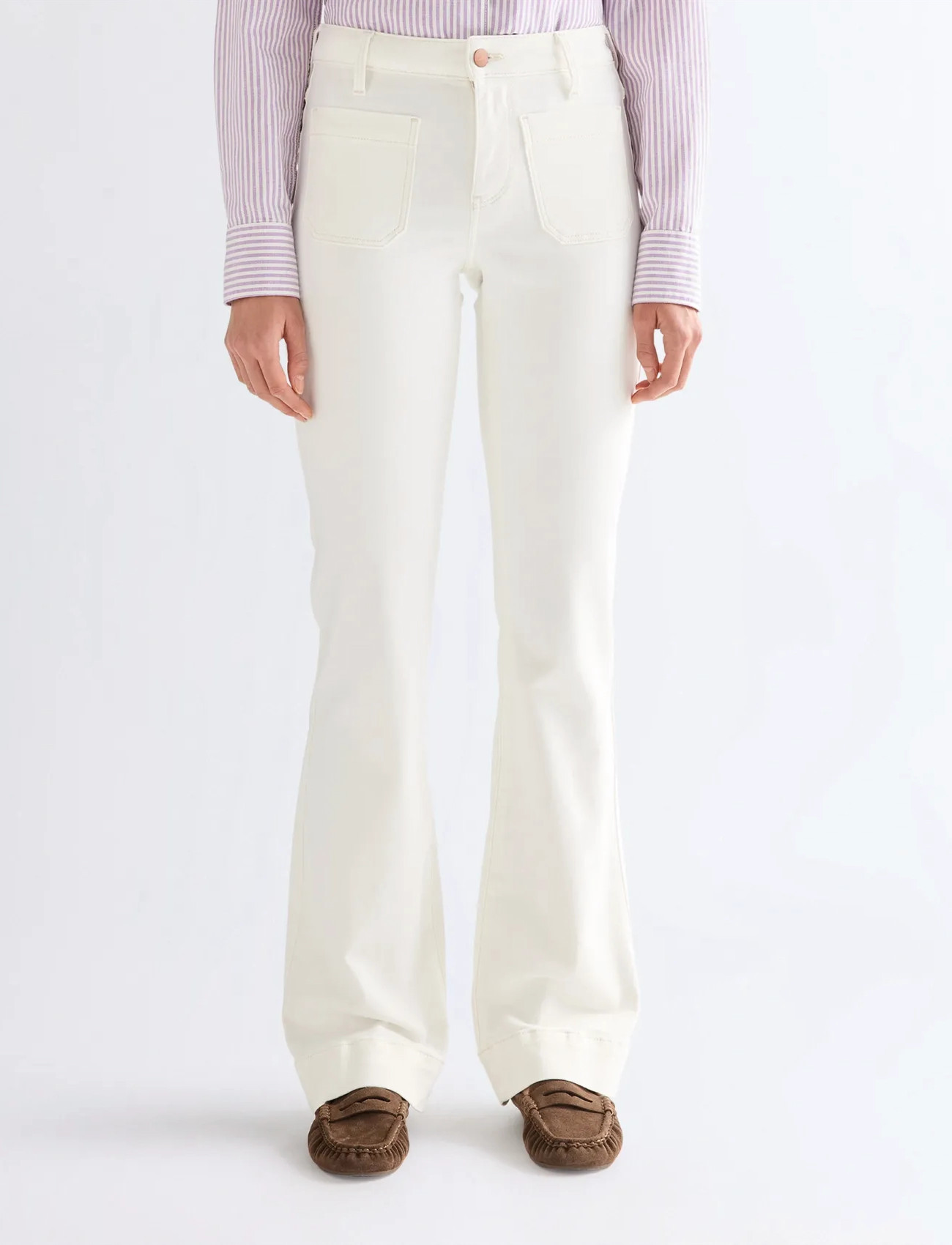 Wrangler Flare, 29 x 30, White, Jeans > Flares, Dame