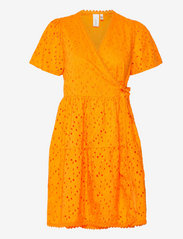 YAS - YASLOHRI SS WRAP DRESS S. - krótkie sukienki - radiant yellow - 0