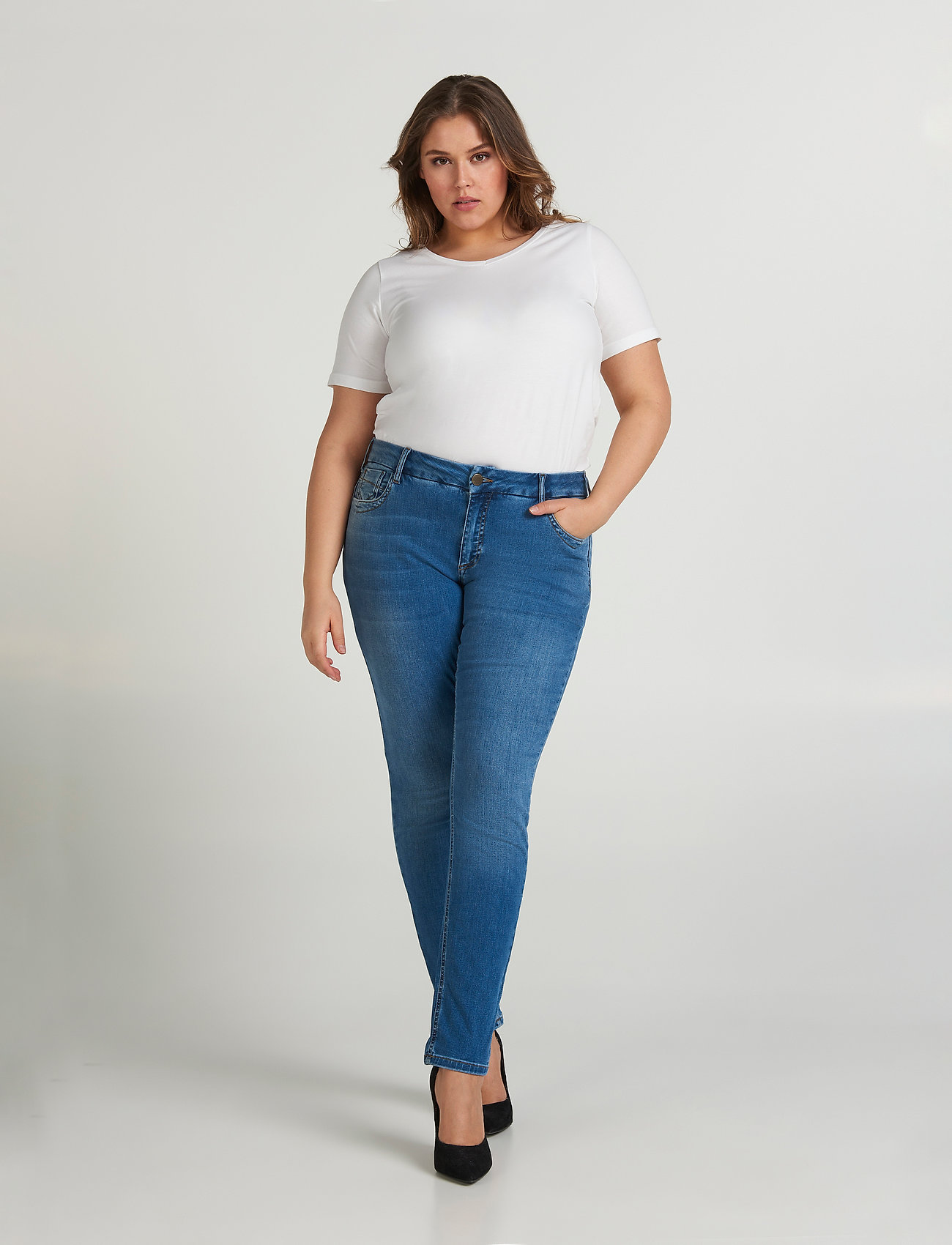 low waisted jeans plus size
