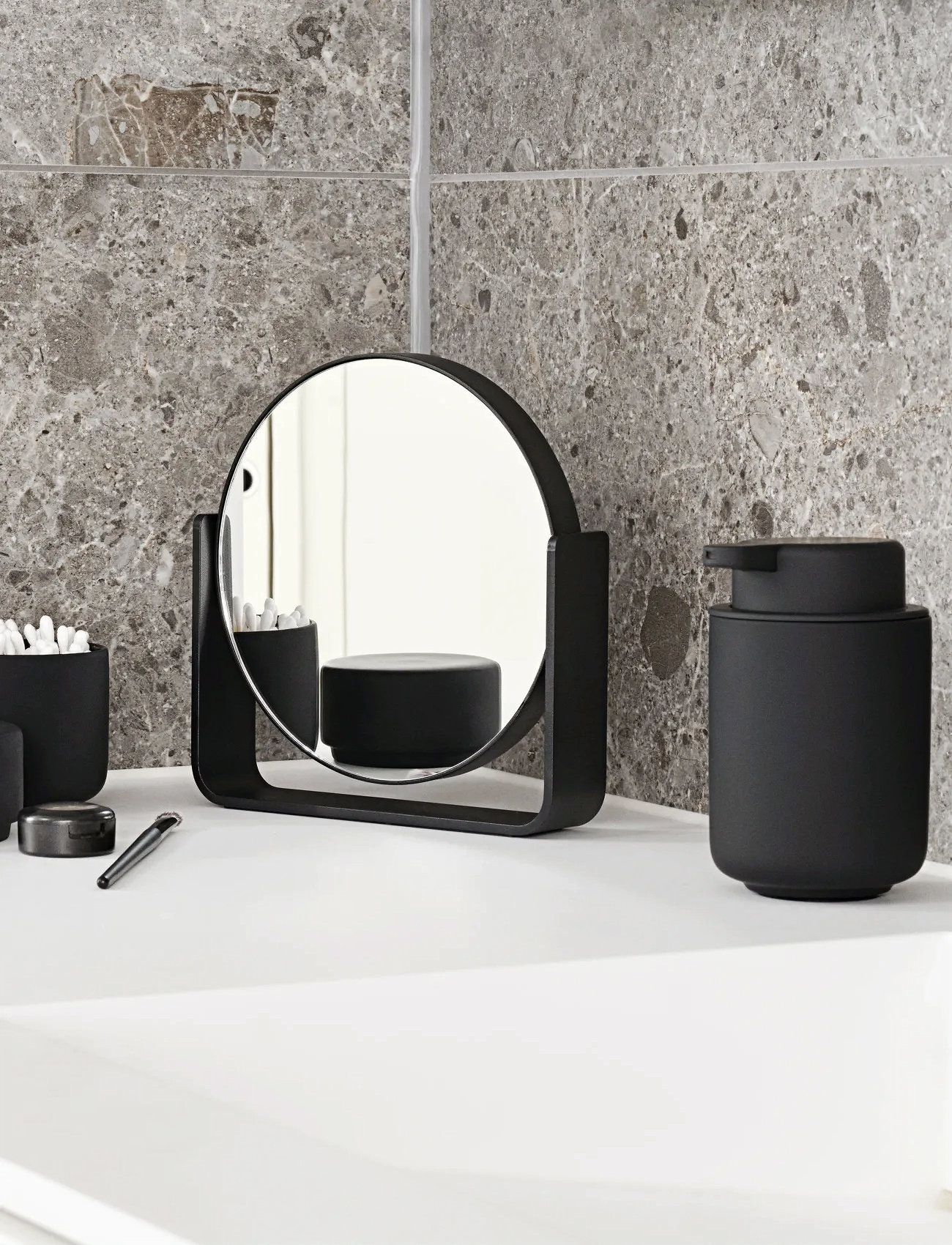 Zone Denmark Bordspejl M. 5 X Forstørrelse, 19X4X19.5 cm, Black, Spejle > Runde Spejle, Unisex