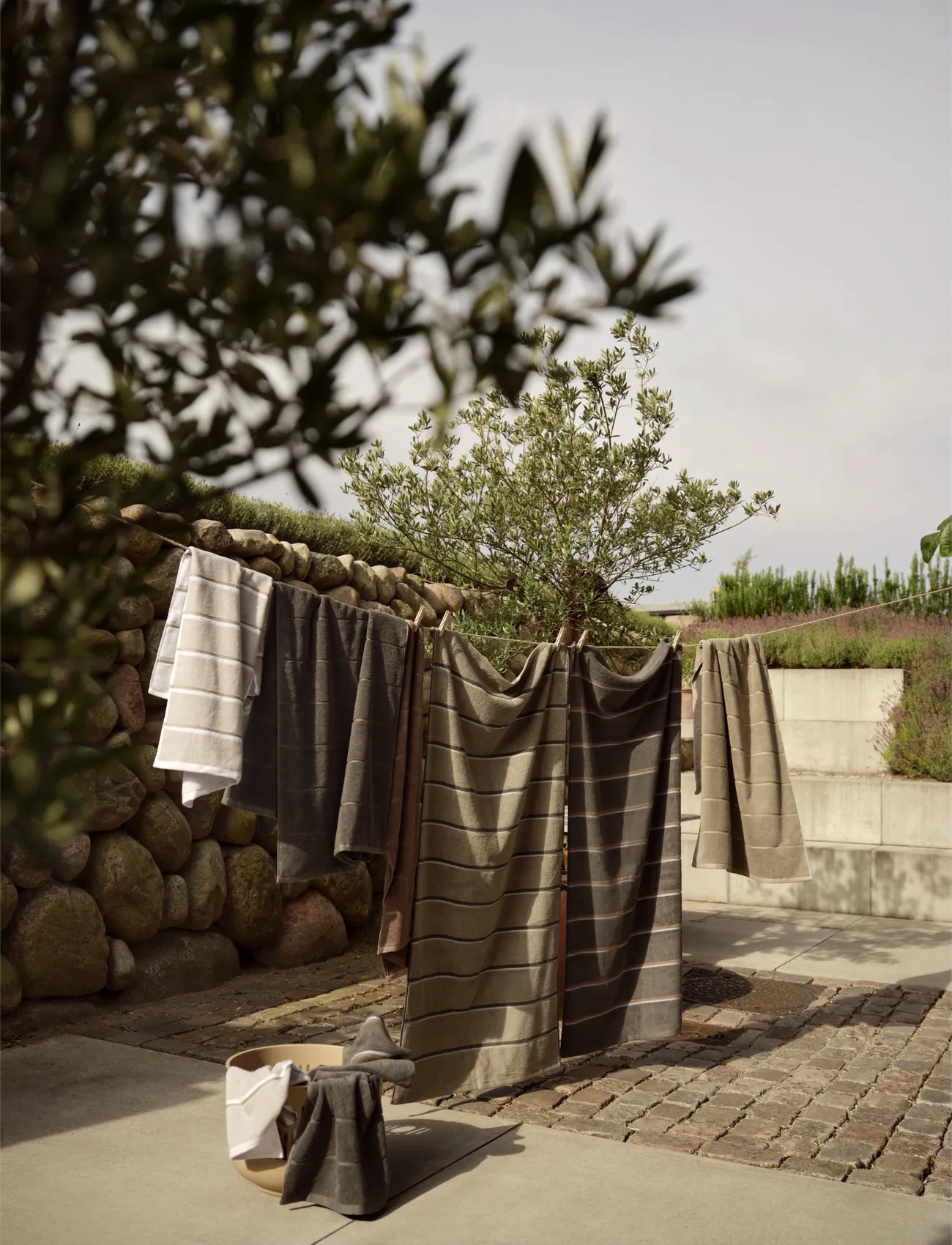 Zone Denmark Håndklæde Sauna 50X100 Eucalyptus/Olive Green/Soft Grey, 100X50X0.5 cm x 100, Green, Håndklæder & Badehåndklæder > Badehåndklæder, Unisex