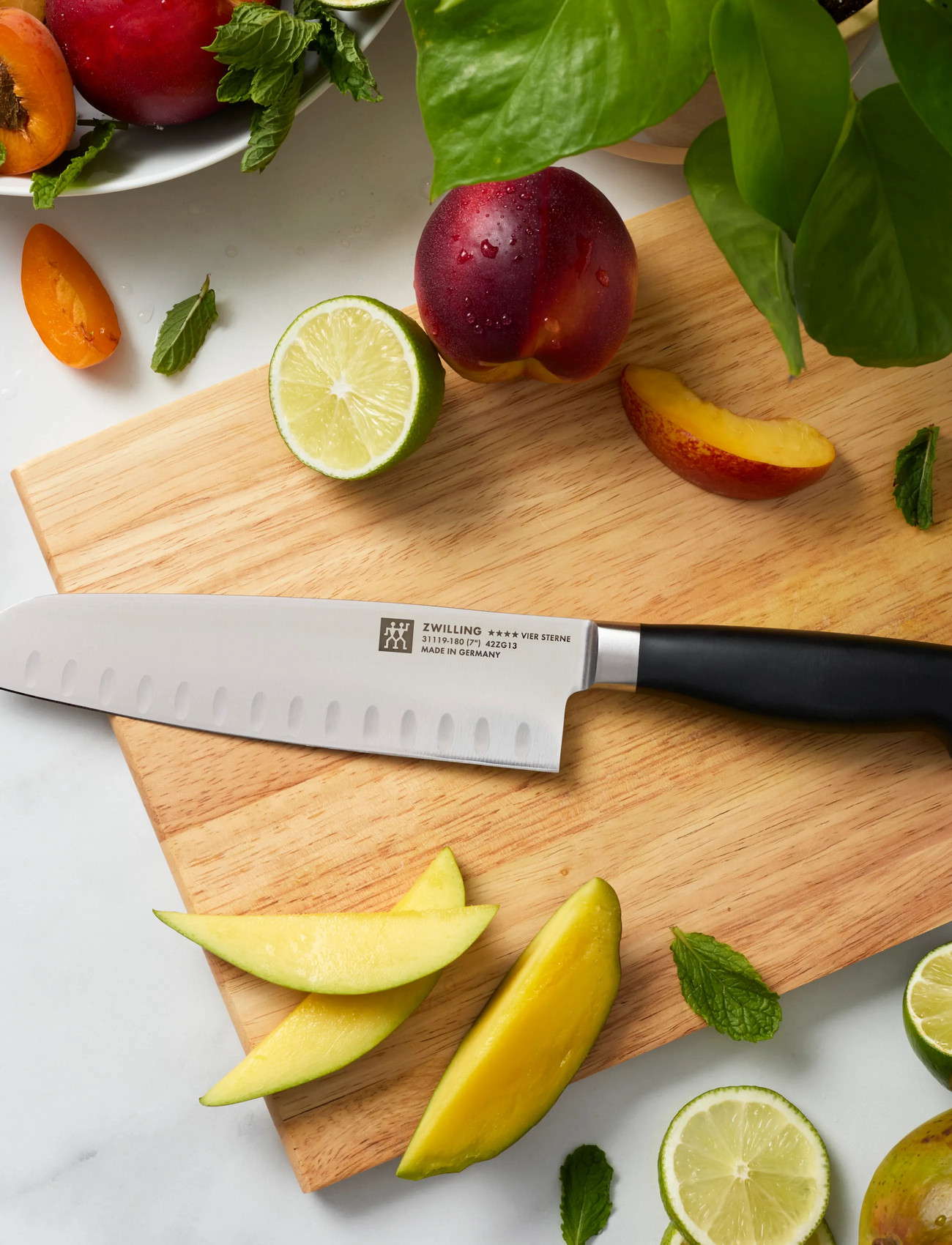 Zwilling Santoku Japansk Kockkniv Four Star 18 cm Med Olivslipning, One Size, Black, Knive Og Tilbehør > Santokuknive, Unisex